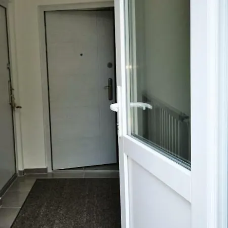 Apartment Mate